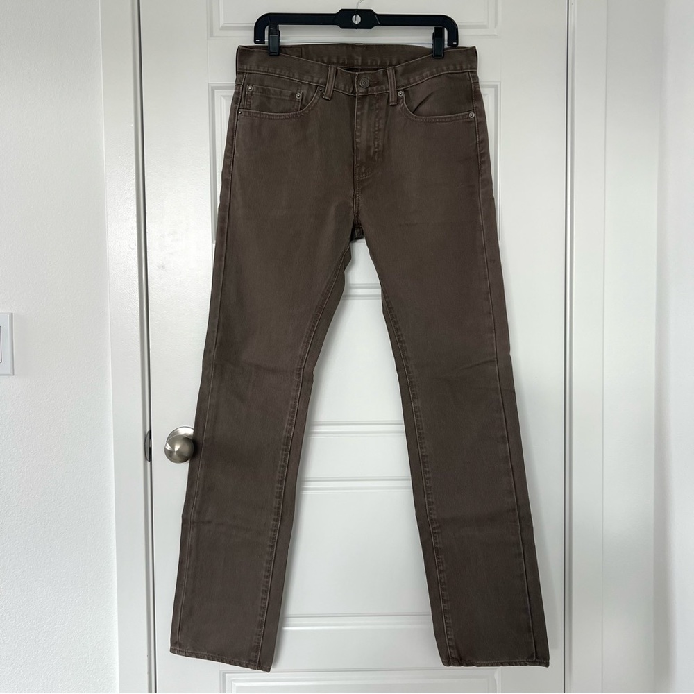 Levi’s // NWOT 513 Slim Straight Fit Jeans